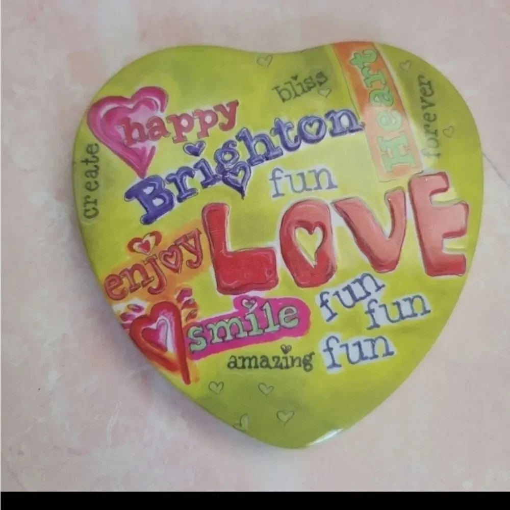 Girls bundle of fun variety of trinkets